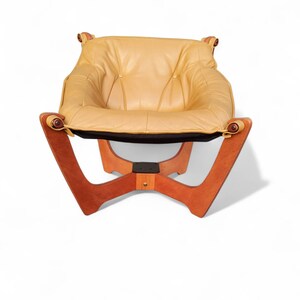 【良品】イエリアーダ LUNA CHAIR ルナチェア ヴィンテージ ノルウェー製ビンテージ本革椅子LUNAチェア｜アンバーデザイン