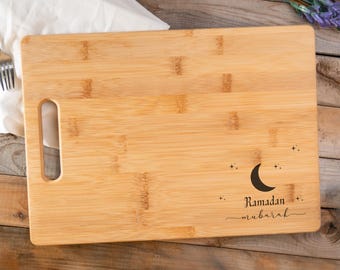 Personalized Ramadan Cutting and Serving Board, Engraved Bamboo Board, Eid Mubarak Gift, Muslim Family Gift