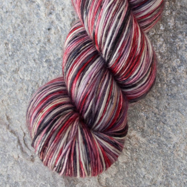 FREDDY KRUEGER by night- Ooak Hand dyed sock yarn superwash merino single ply fingering 100g/384y