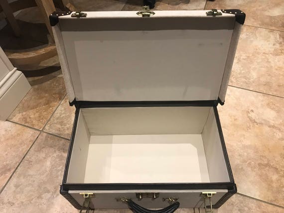 Vintage 1960's Hermes Wooden Suitcase With Certif… - image 2