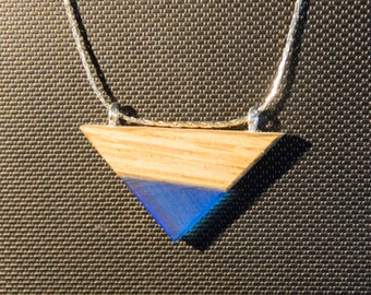Minimalist necklace of resin and wood-blue, red, orange, yellow
