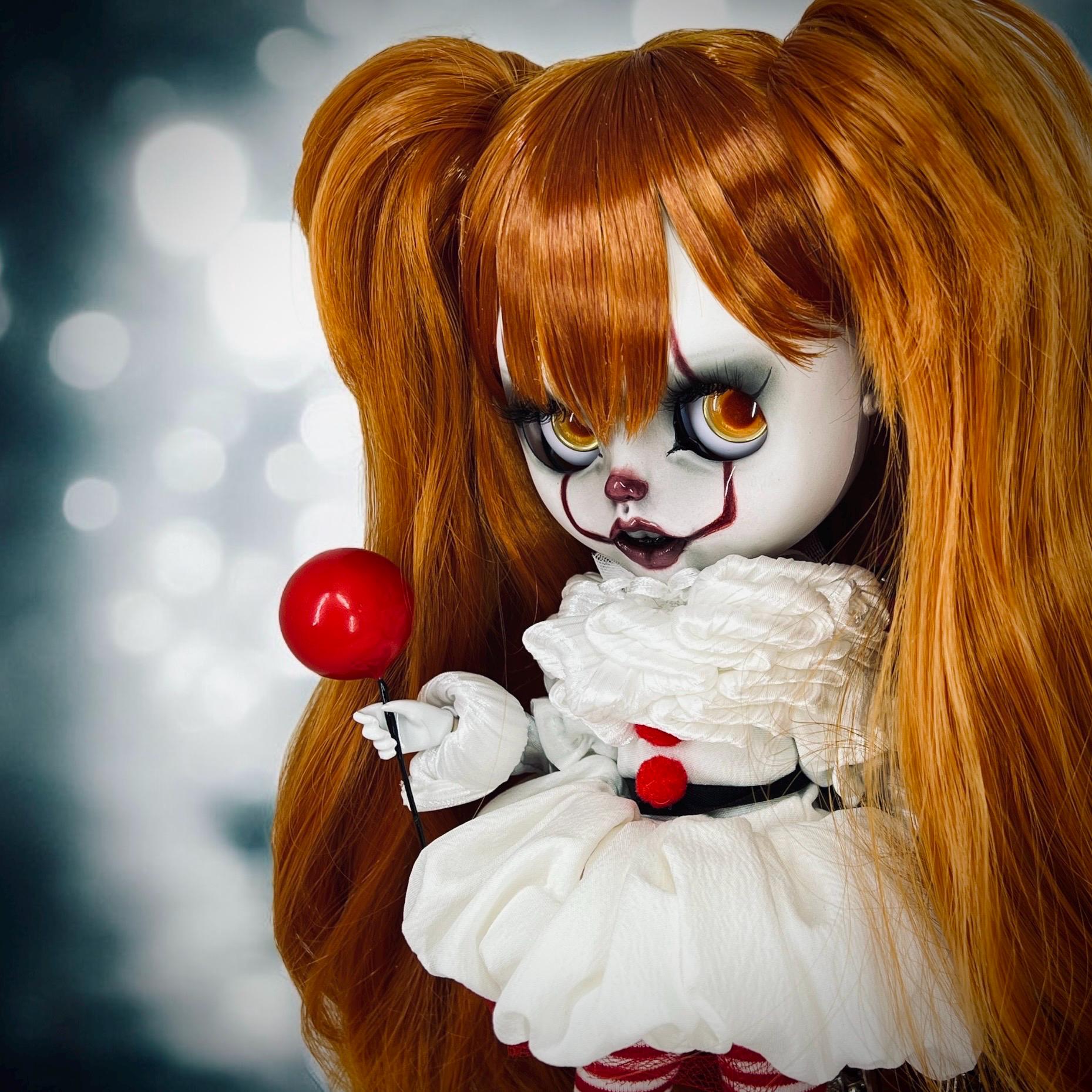 Sew be it ソービーイットドール Blythe Doll Pennywise Inspired Custom MADE TO ORDER - Etsy