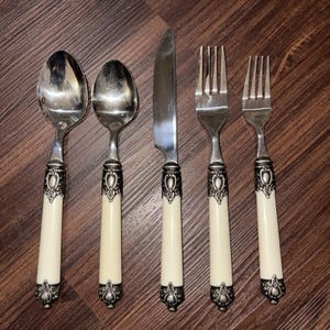 Set med 5 Argent Orfevres San Remo CREAM Hampton Forge rostfritt silverbestick