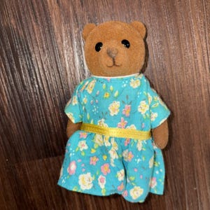 Sylvanian Families - Familia de osos pardos (juego de 4) imagen 2