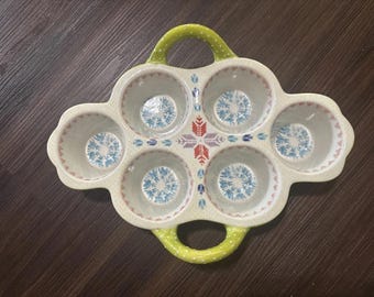 Molde colorido para muffins de piedra Anthropology de 6 tazas con asas
