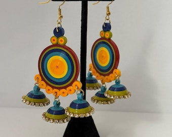 Paper Quilling-hangoorbellen – fijn gerolde ronde oorbellen met kleine jhumkas