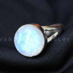 AAA Rainbow Moonstone ring, Faceted Gemstone, Bold Sterling Silver Statement ring, alternative engagement ring, 92.5 Solid Silver