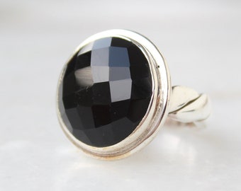 Black onyx ring, Sterling silver statement ring, Silver jewelry, Round gemstone ring, Birthstone ring, Handmade, Christmas gift, Minimalist