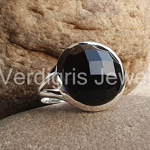Natural Black Onyx Ring, 925 sterling silver ring, Handmade, Gemstone jewelry, December Birthstone Rings, Silver jewelry, Minimalist