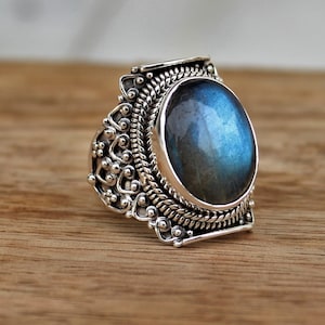 Natural labradorite ring, Sterling Silver ring, cocktail ring, alternative engagement ring