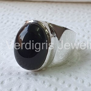 Black Onyx gemstone sterling silver ring, Handmade, Gemstone jewelry, December Birthstone Rings, Silver jewelry, Onyx Jewelry, Minimalist