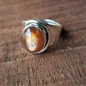Natural sunstone ring, 92.5 Solid Sterling Silver ring, alternative engagement ring, birthstone ring, natural sunstone jewelry
