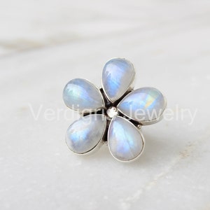 Natural Rainbow Moonstone gemstone ring with sterling silver detailing, June birthstone ring, Flower Ring, gemstone jewelry, Handmade, Boho