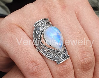 Natural Rainbow Moonstone ring, 925 sterling silver ring, Handmade Jewelry, Blue Flash, AAA Gemstone, Personalizes ring, all sizes available