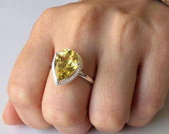 Beautiful lemon quartz ring, Sterling silver statement ring