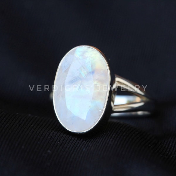 AAA Rainbow Moonstone ring, Faceted Gemstone, Bold Sterling Silver Statement ring, alternative engagement ring, 92.5 Solid Silver