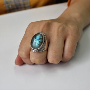 Natural labradorite ring, 92.5 Sterling Silver statement boho ring, gemstone ring