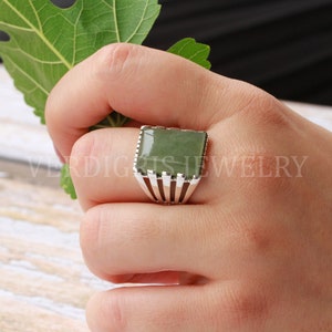 天然アベンチュリンリング、スターリングシルバーステートメントリング、ハンドメイドジュエリー、倫理的な宝石、ヒーリングストーン、誕生日プレゼント、記念日のプレゼント