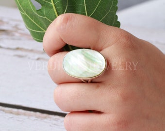 Mother of Pearl ring, Silver jewelry, June birthstone, handmade jewelry, natural gemstone ring, chunky gemstone, valentine's gift