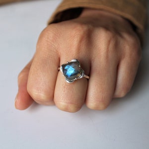 Natural labradorite ring, Real Sterling Silver ring, cocktail ring, alternative engagement ring, avant garde, birthstone ring, labradorite