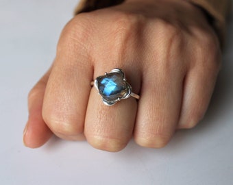 Natural Labradorite Sterling Silver Cocktail Ring, Avant Garde Jewelry
