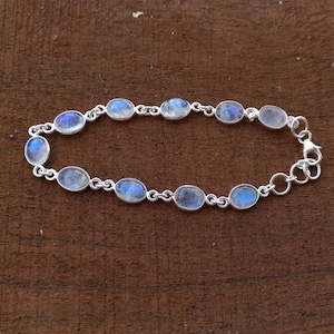 Rainbow moonstone bracelet, natural moonstone, Sterling silver bracelet, 8 inches long, dainty bracelet, gemstone bracelet, 92.5 silver