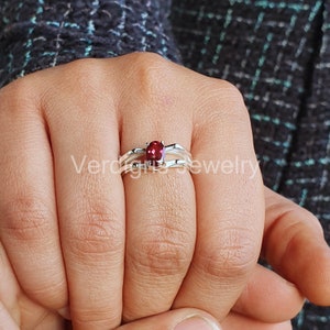 Natural Red Garnet ring, Dainty Ring, statement jewelry, Gemstone Jewelry, 925 sterling silver, Handmade, Ring for women, January Birthstone