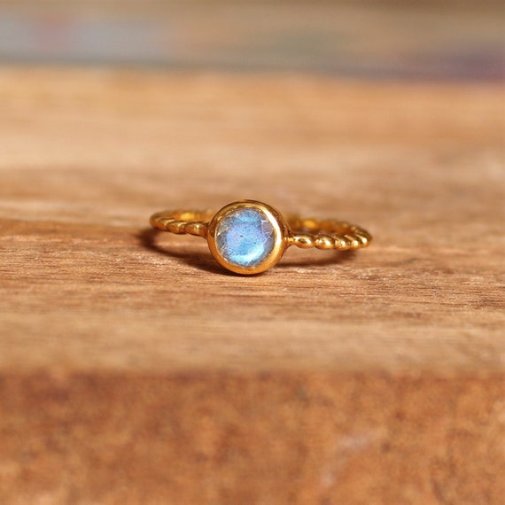 Faceted Labradorit ring, Gold Vermeil ring, Sterling silver, nickel free plating, minimalist stackable ring, midi ring, Gem size- 5 mm round
