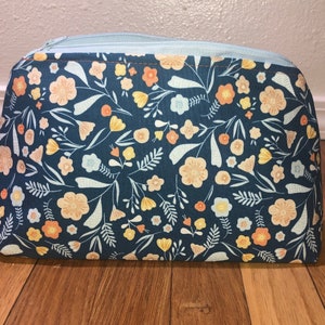 Floral Makeup Pouch, Pretty Cosmetics Case, Floral Makeup Zipper Bag, Handmade Cotton Travel Bag, Planner Accessories Bag