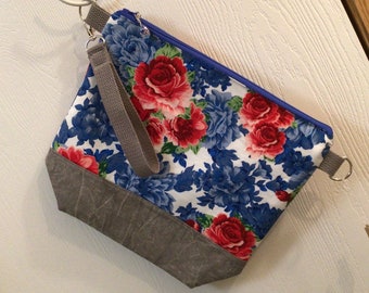 Medium roses zipper bag