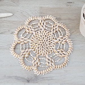Vintage Cowrie shell flower trivet, Kauri shells, Decorative shell coasters, Coastal decor, Bohemian decor, Beach wedding decor