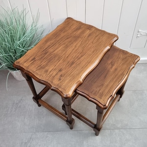 Tavolini laterali impilabili, tavolini in legno ad incastro, salvaspazio, mobili decorativi, tavolini per piante, set di tavolini laterali, tavolini da lampada