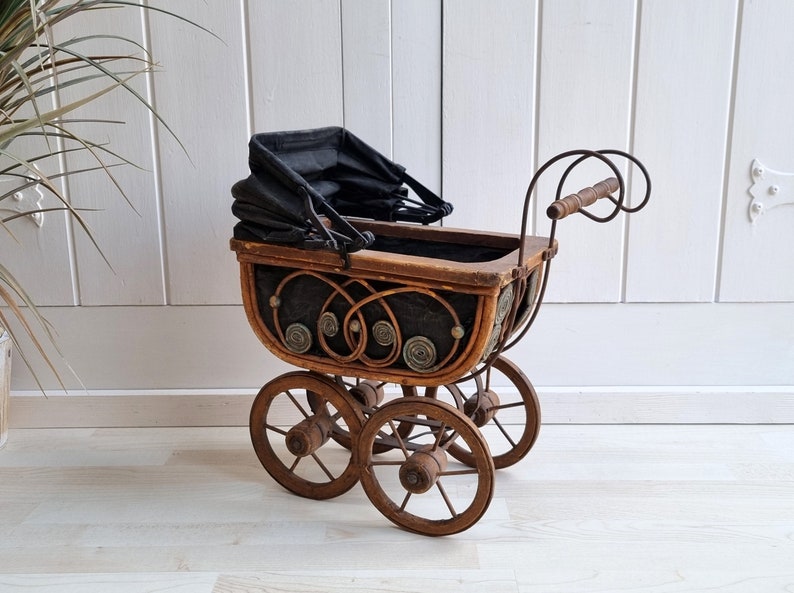 Antique Wicker Stroller, 15 Wicker Doll Buggy, Brown Black Pram, Doll Carriage, Newborn Photography Prop, Doll Basket, Wicker Doll Stroller image 2