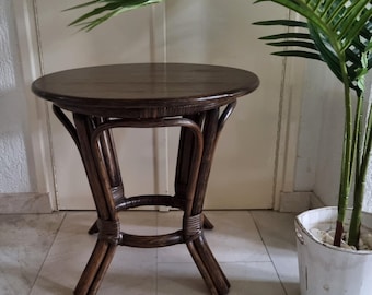 Tavolino rotondo in bambù anni '70, tavolino da caffè vintage, tavolo occasionale in bambù, mobili da giardino, salotto da giardino, arredamento costiero, arredamento per la casa sulla spiaggia