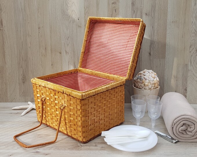 Vintage Wicker Picnic Basket With Gingham Lining Rattan Etsy