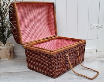 Vintage British 'Amberley' Picnic Basket w original China