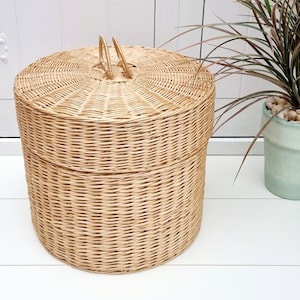 Vintage Round Wicker Basket, Lidded Basket for Storage, Rattan Basket, Coastal Decor, Country Living, Beach House Decor