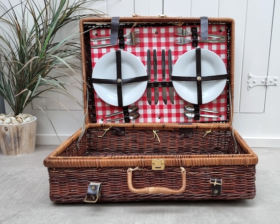 Vintage Wicker Picnic Basket with Ceramic Plates, Picnic Hamper