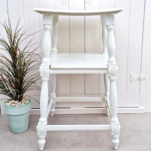 Mesa auxiliar vintage de 2 niveles, mesa ocasional de madera blanca, blanco rústico, mesa de lámpara, mesa de plantas, decoración costera, decoración rústica