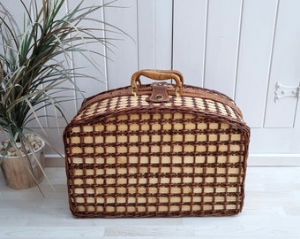 籐製 ピクニックバスケット　ヴィンテージ ヴィンテージの白い籐のピクニックバスケット - Etsy 日本