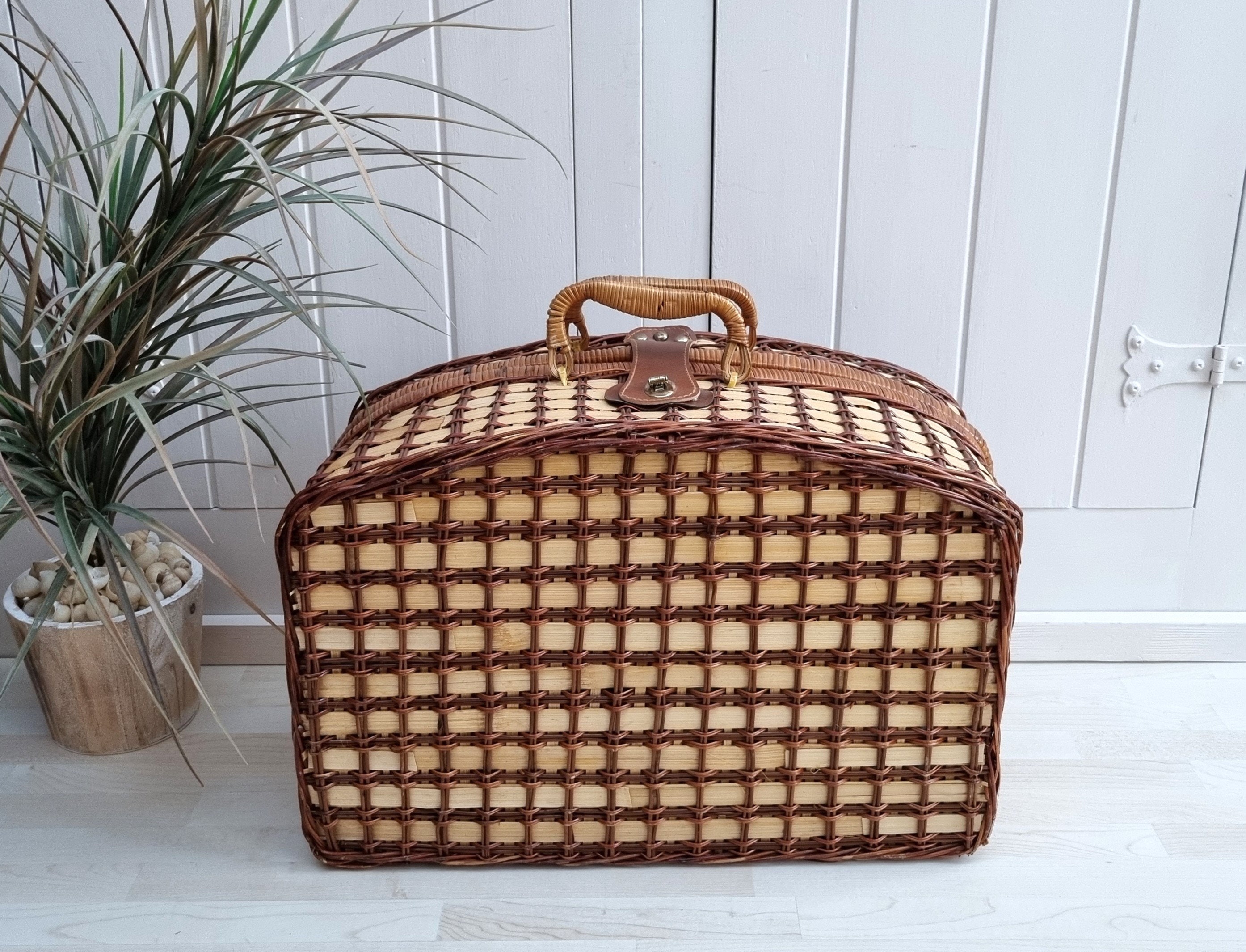 ヴィンテージ籐ピクニックバスケット、籐バスケット、完全なピクニック