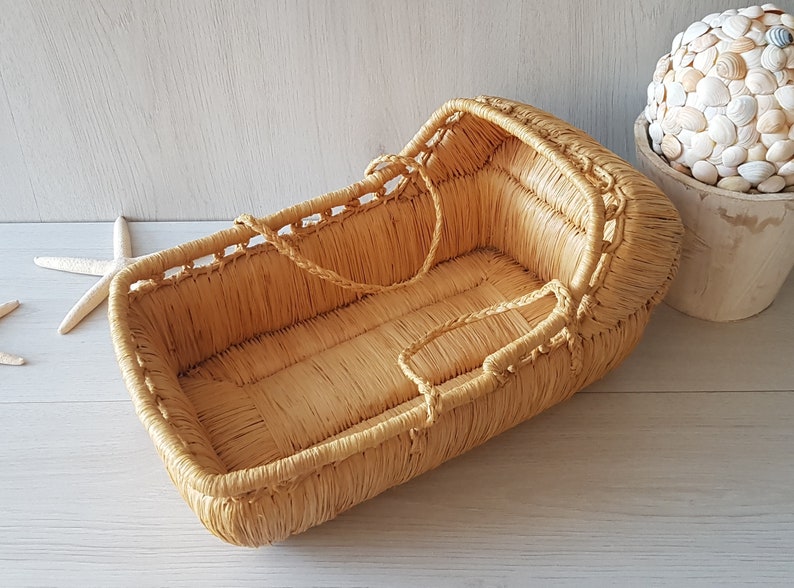 Lovely vintage wicker Moses basket with bedding Wicker doll Etsy