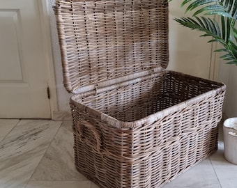 Large Rectangular Wicker Basket, Lidded Wicker Basket, Wicker Trunk, Wicker Chest, Toy Storage Basket, Wicker Basket w Lid, Coastal Decor