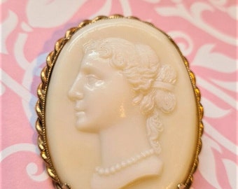 A large vintage gold tone and celluloid cameo brooch C 1930&#39;s
