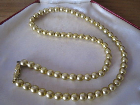 VINTAGE Art Deco Goldtone Faux Pearl Bib Necklace  ChainVR #34