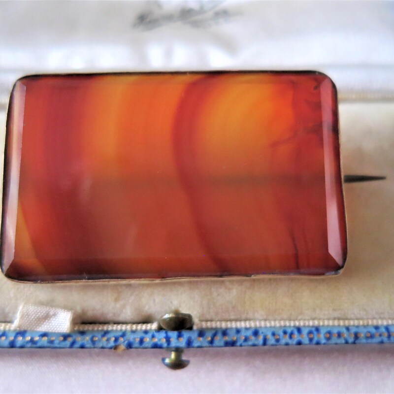 Carnelian Quartz Pearl Brooch Pin main image 0