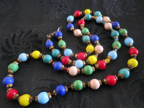 A colourful vintage Art Deco harlequin glass bead… - image 2