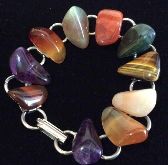lovely polished agate chip bracelet 7 inches long