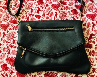 Sac à main en cuir noir