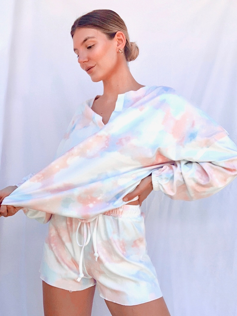 tie dye sweats and sweatshirt set